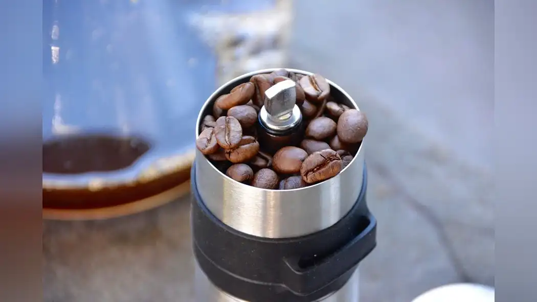 essential-tips-for-grinding-coffee-beans-for-cold-brew-1